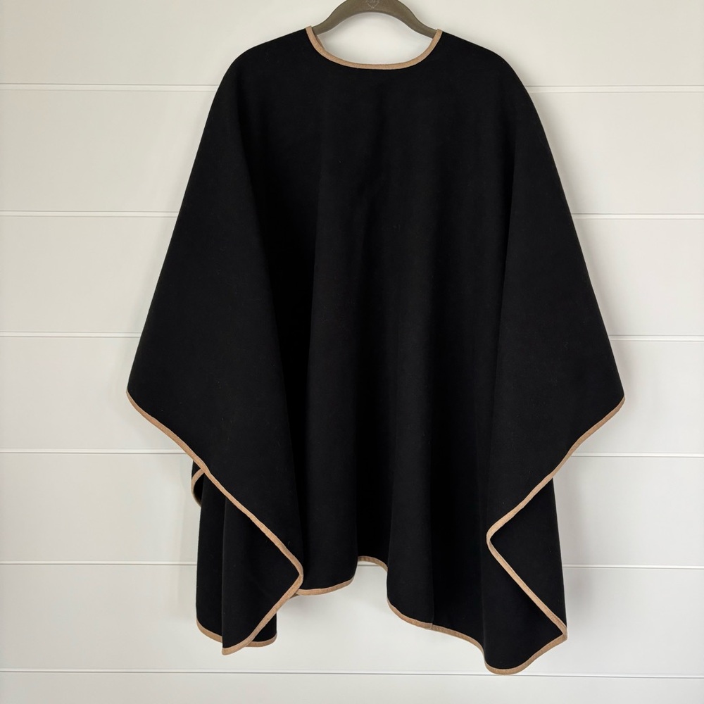 Chico's Elegant Black Cape with Camel Edging Size S/M Oversized - Picture 9 of 10